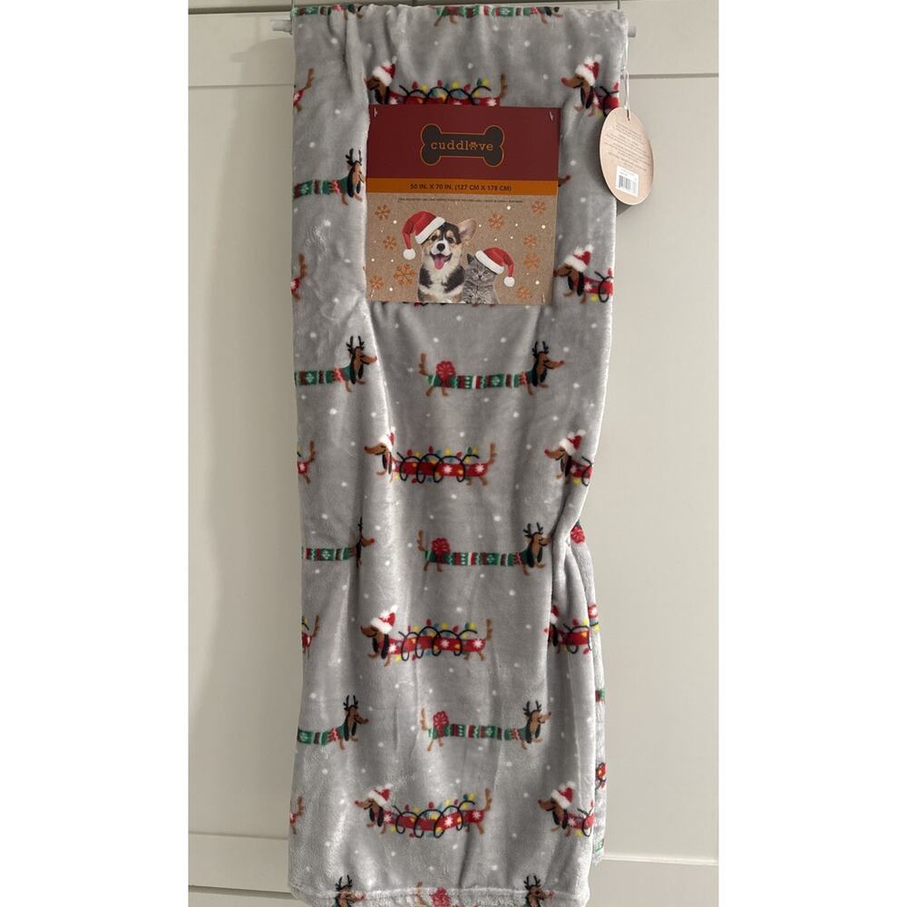 DACHSHUND 50x70” Dachshunds in Christmas Lights & Sweaters Dog Throw Blanket